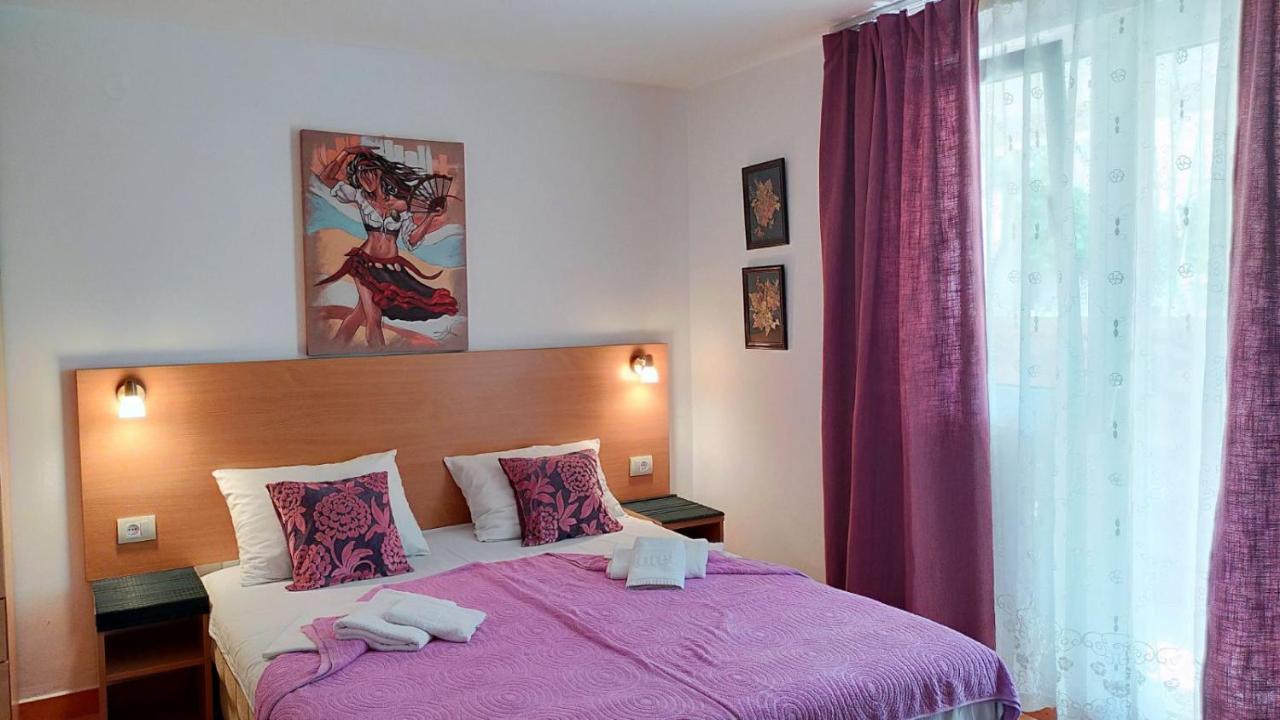Guesthouse Tri Palme Bečići エクステリア 写真