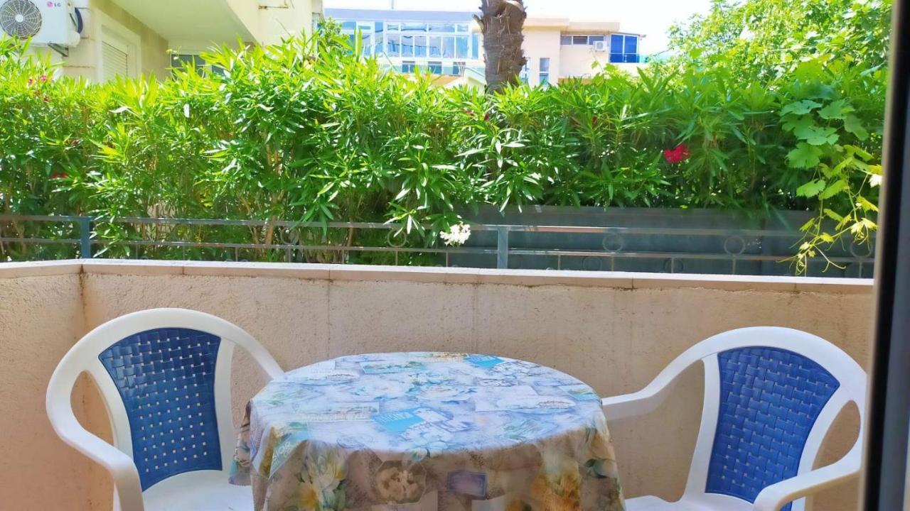 Guesthouse Tri Palme Bečići エクステリア 写真