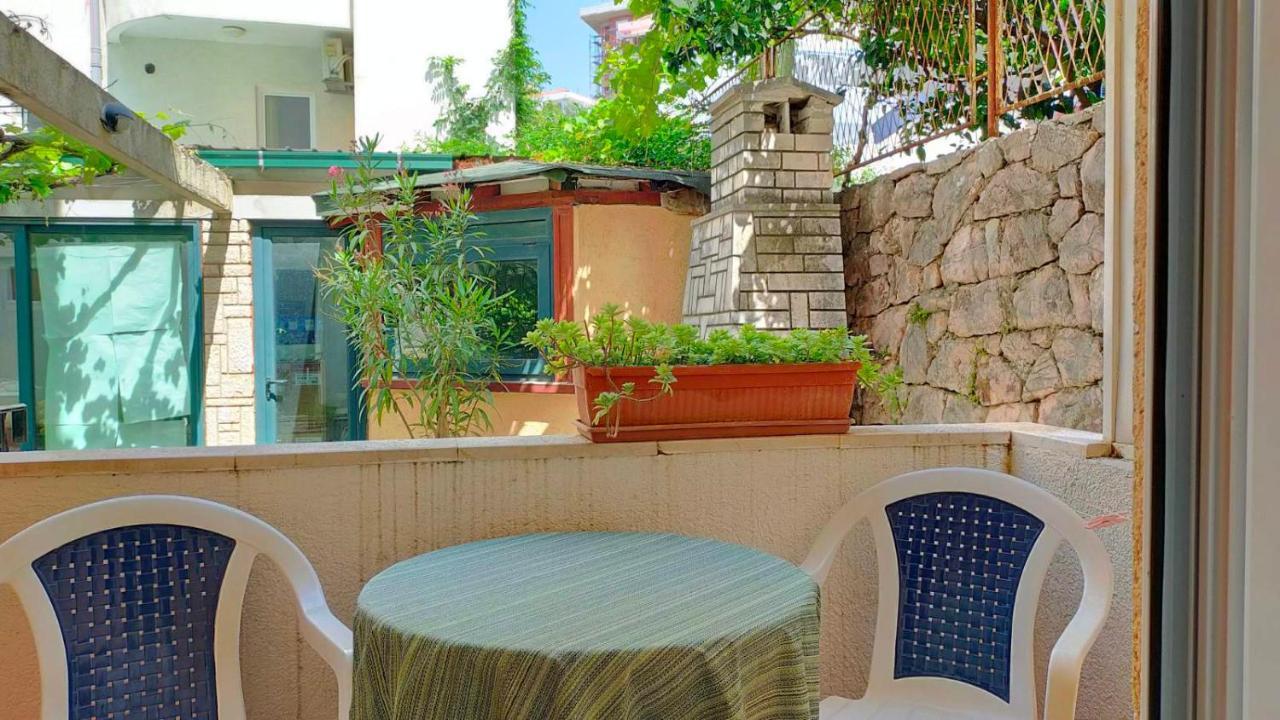 Guesthouse Tri Palme Bečići エクステリア 写真