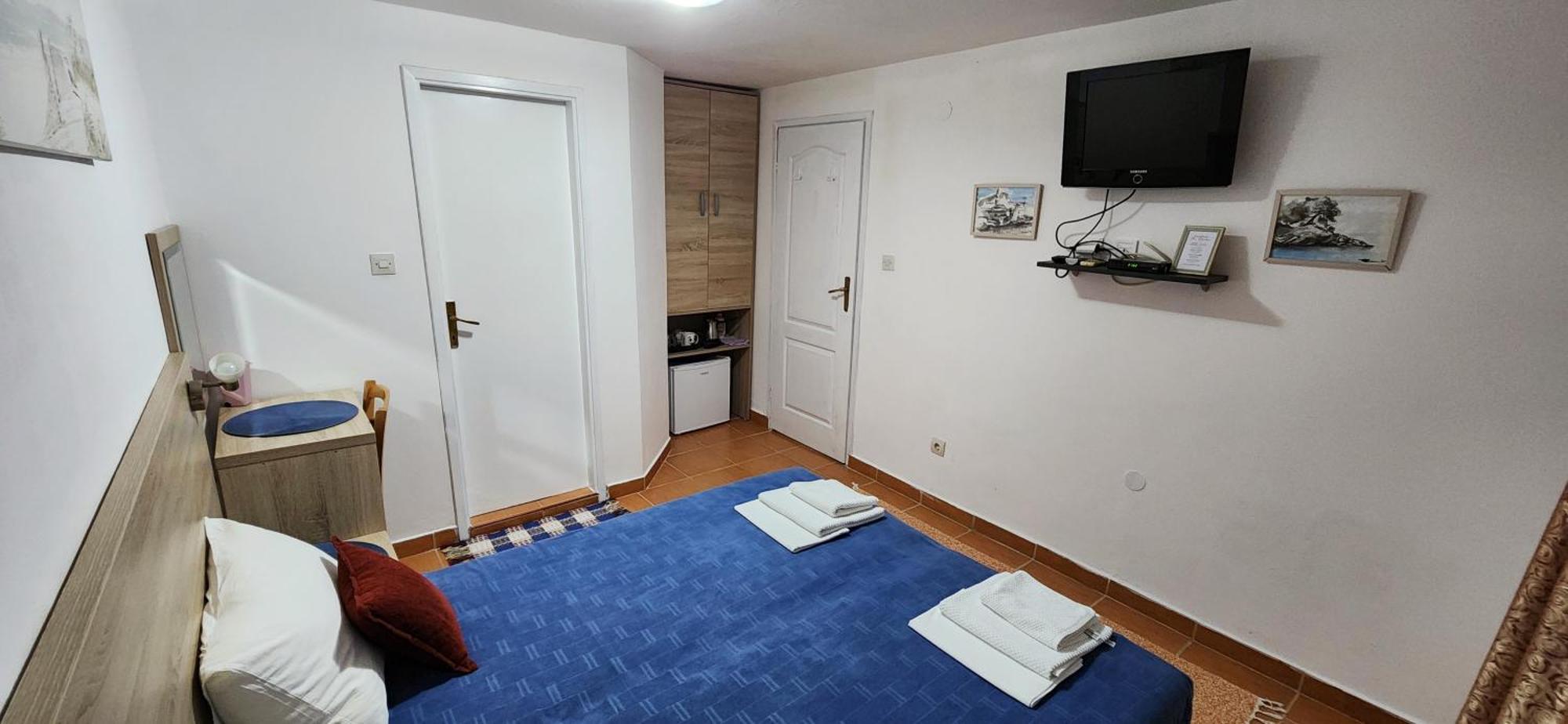 Guesthouse Tri Palme Bečići エクステリア 写真
